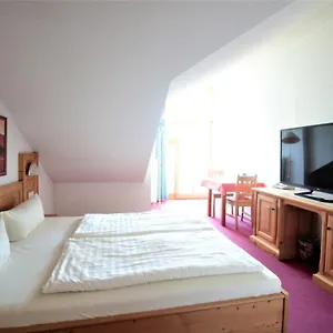  Hotel Ruhiges Doppelzimmer Im Ahornhof